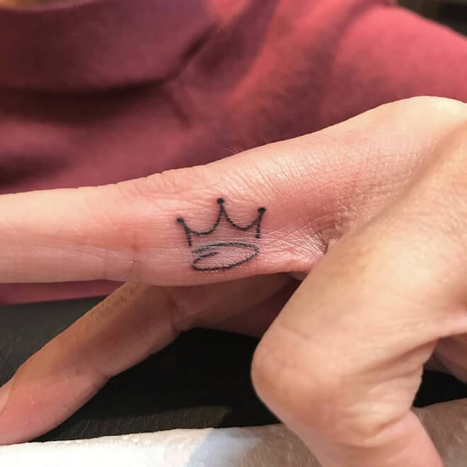 Finger Crown Tattoo