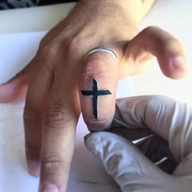Men Finger Tattoo