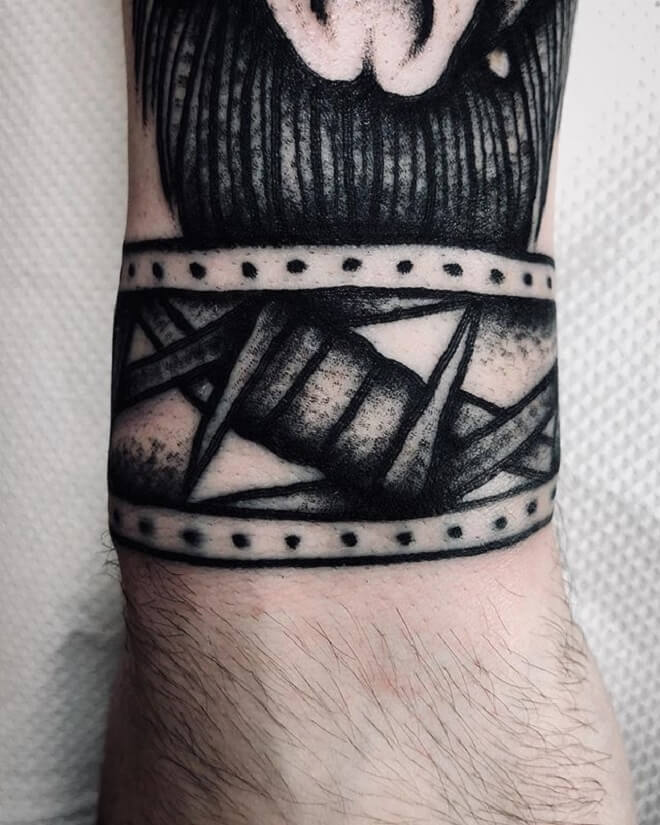 Men Wristband Tattoo