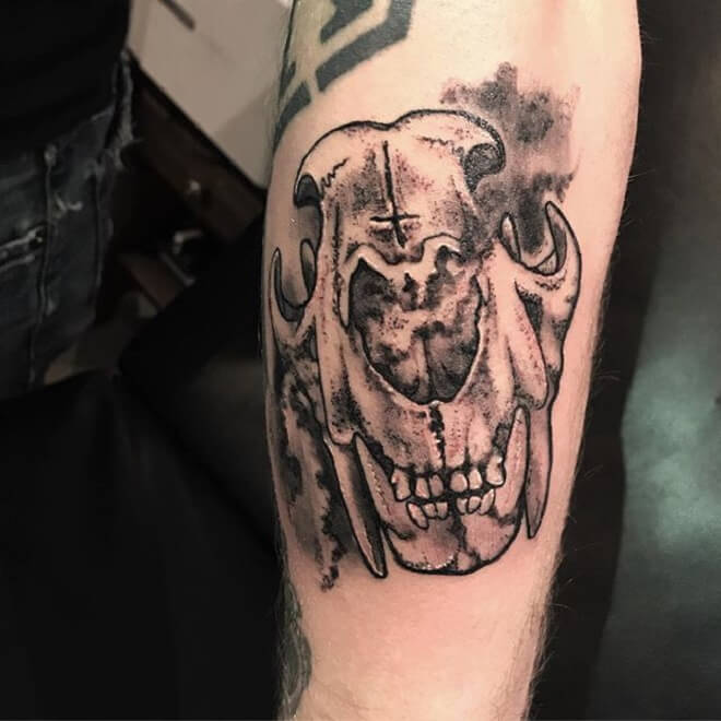Lion Skull Grey Tattoo