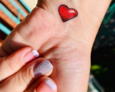 Top Love Tattoo